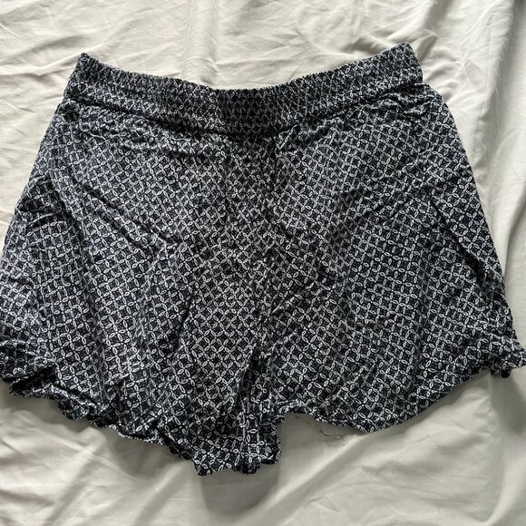Roxy Shorts - Navy Print - Picture 3 of 5